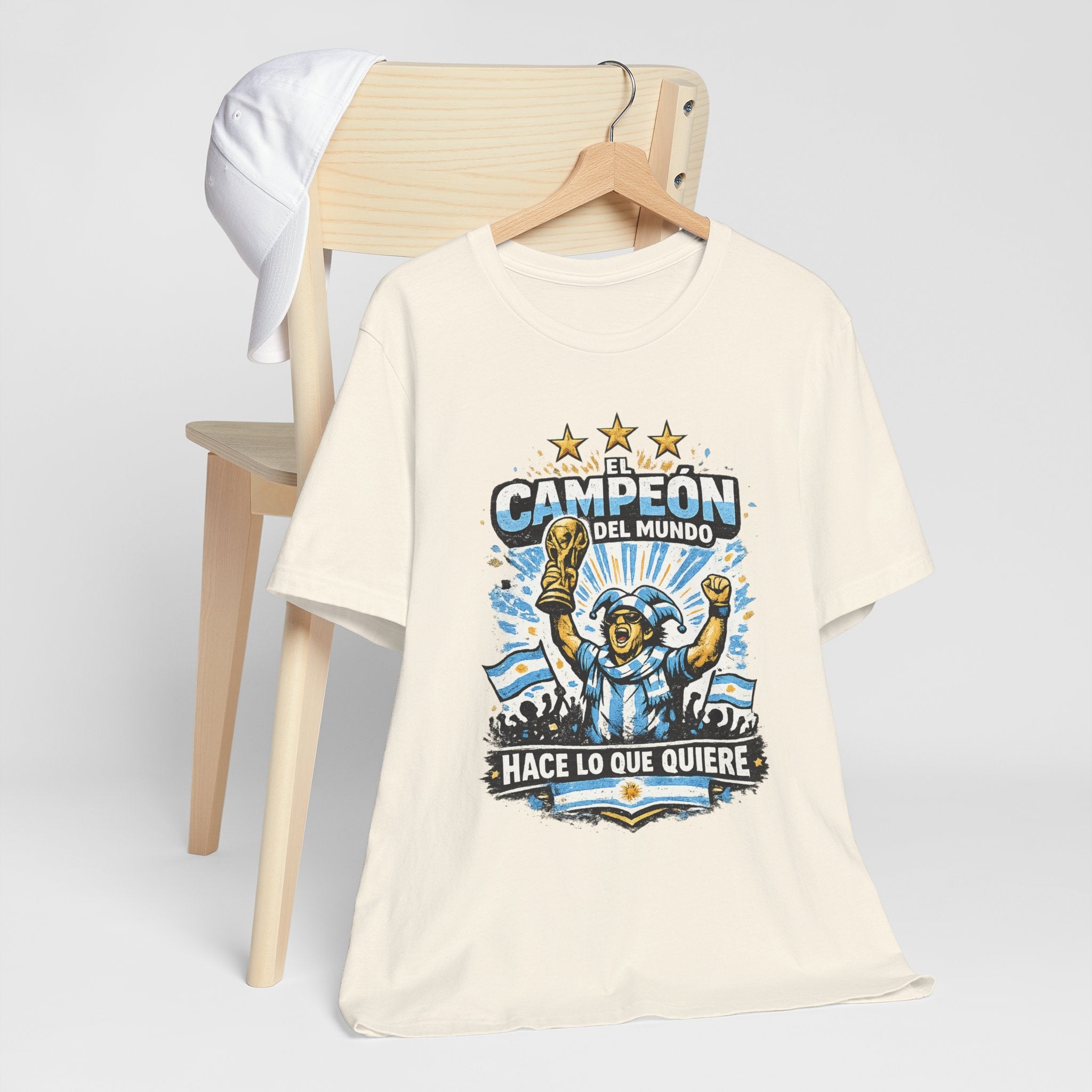 T-Shirt — 'El Campeón del Mundo: Hace Lo Que Quiere' Soccer Champion Tee