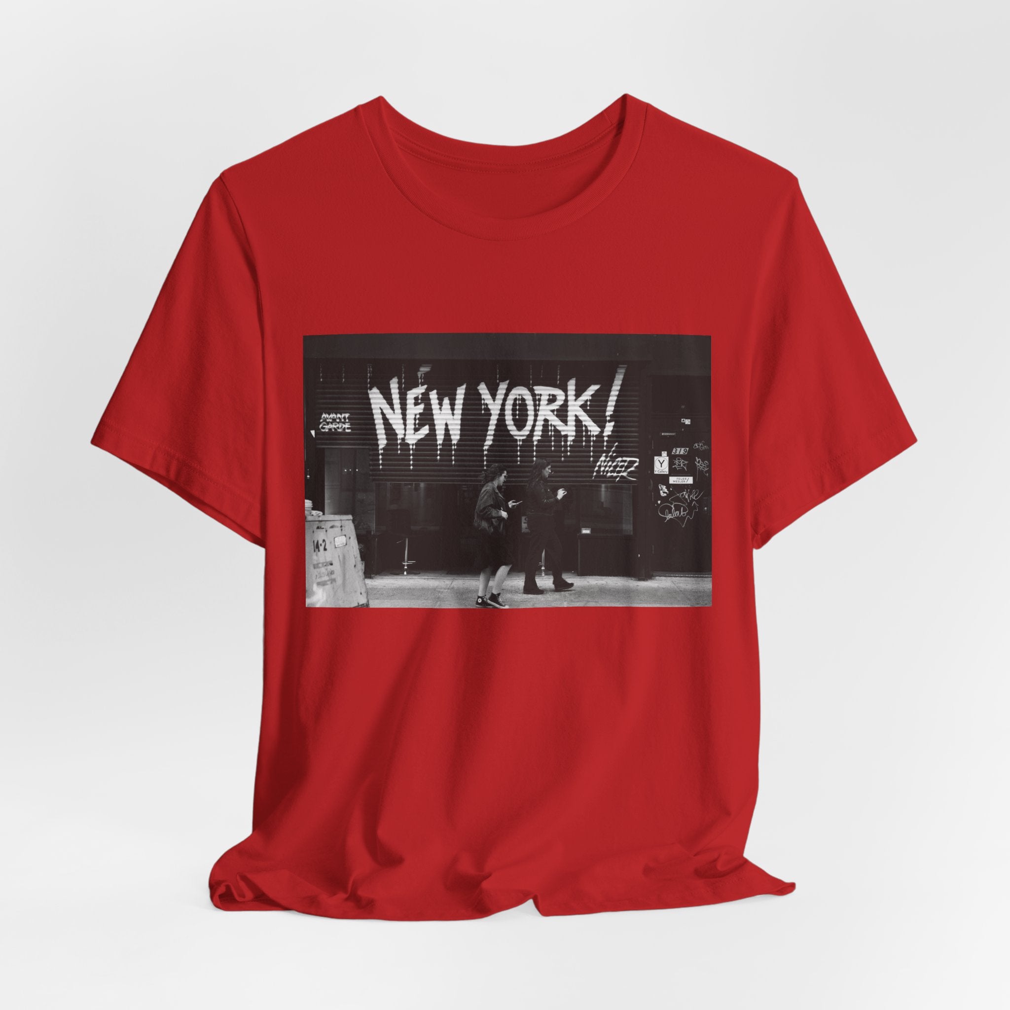 New York City Skyline Tee — Vintage Black & White 'NEW YORK!' Graphic Shirt
