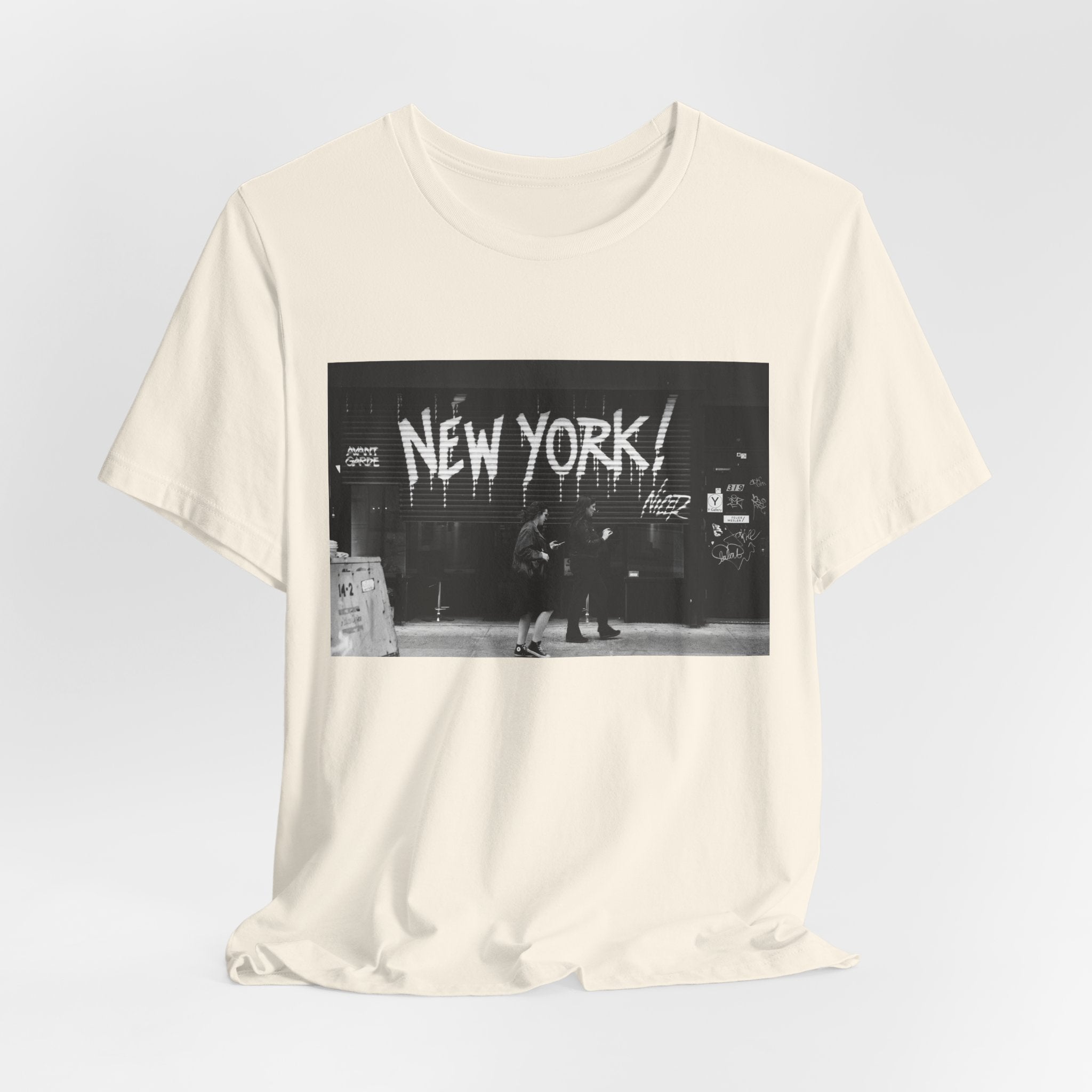 New York City Skyline Tee — Vintage Black & White 'NEW YORK!' Graphic Shirt