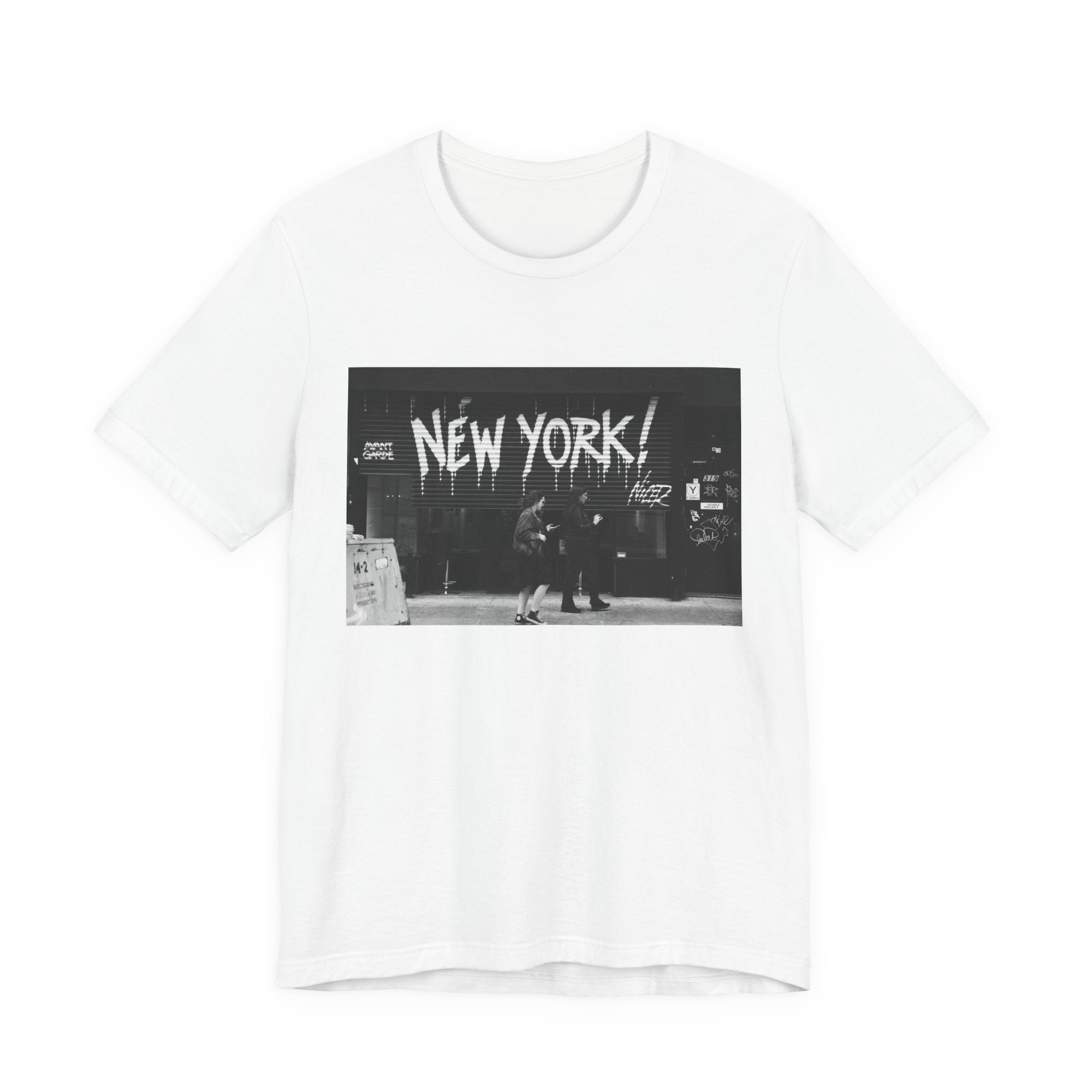 New York City Skyline Tee — Vintage Black & White 'NEW YORK!' Graphic Shirt