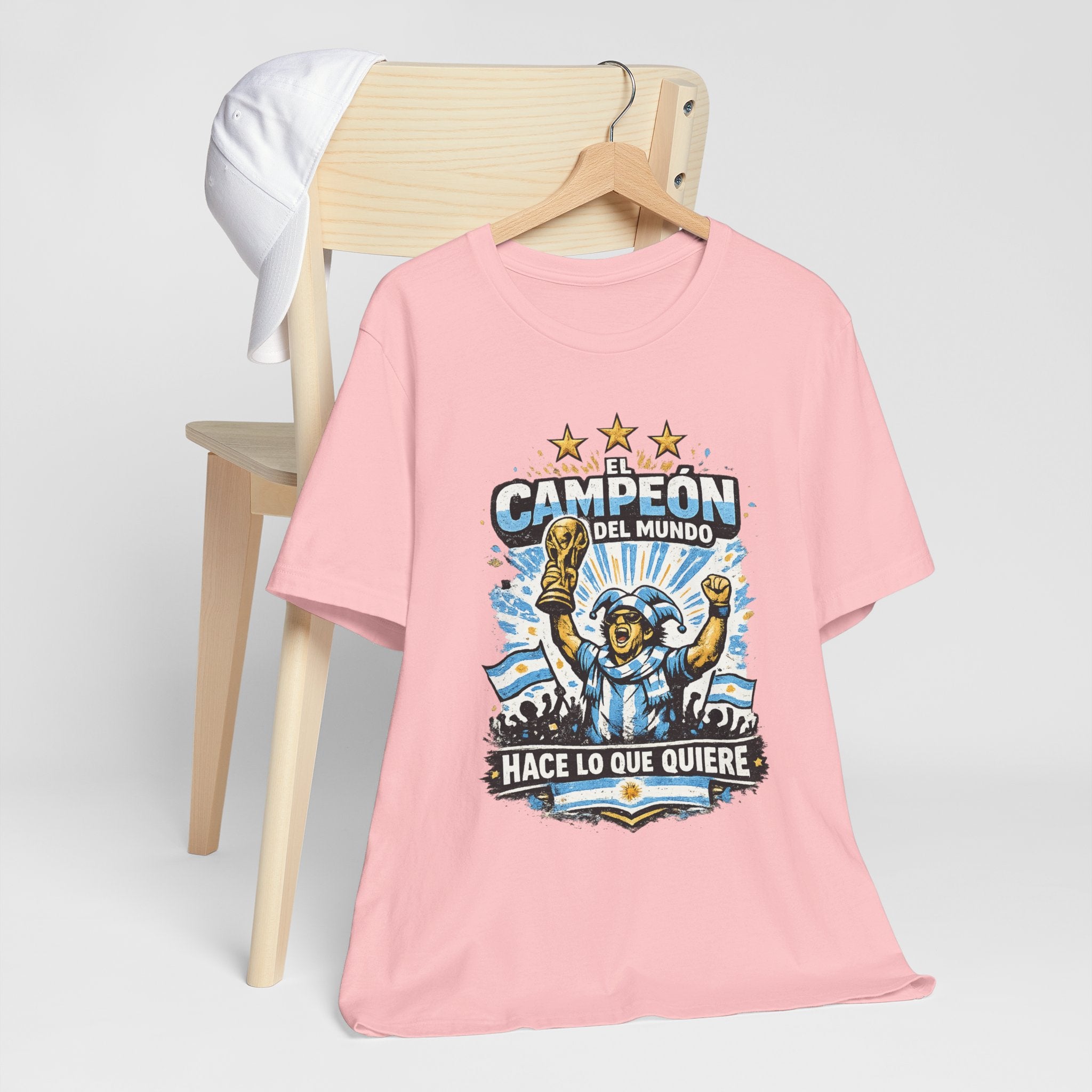 T-Shirt — 'El Campeón del Mundo: Hace Lo Que Quiere' Soccer Champion Tee