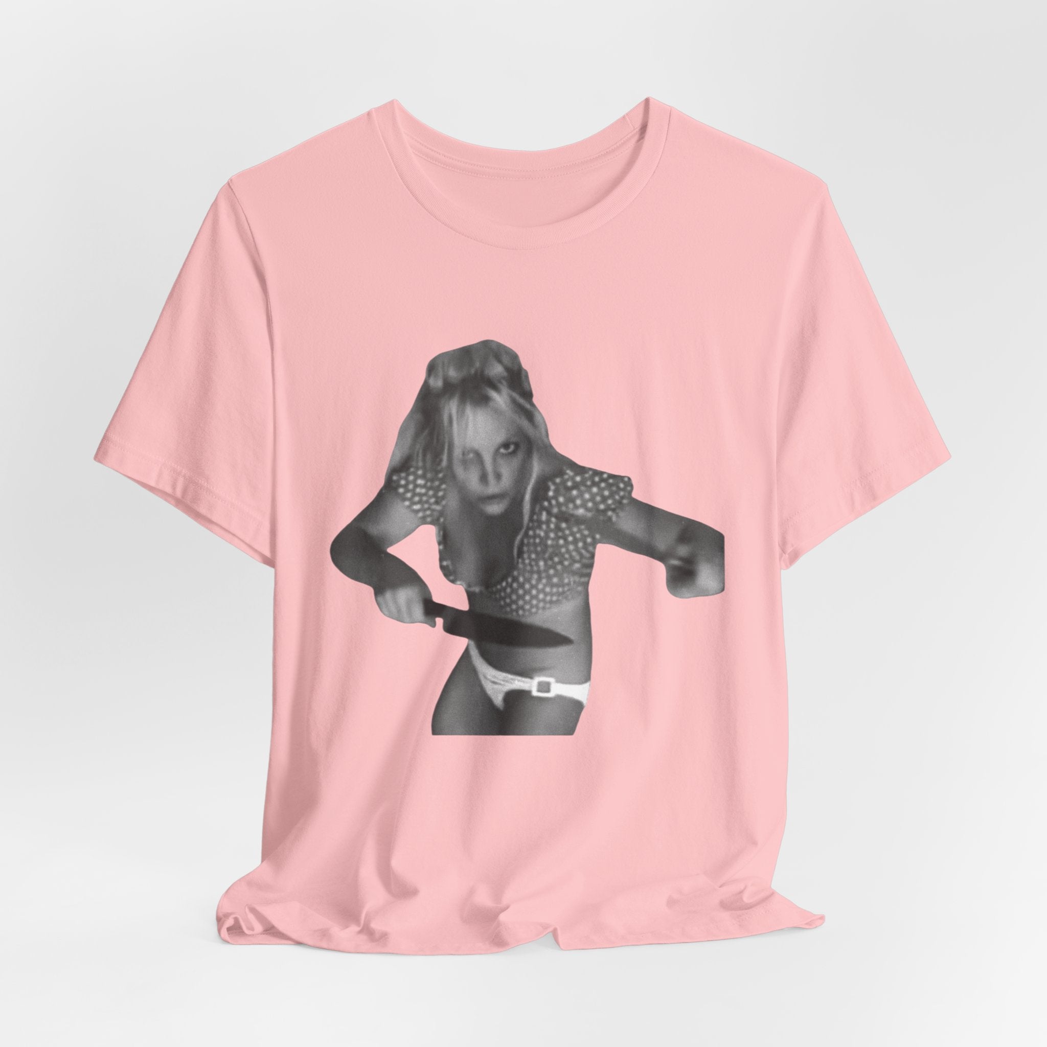 Vintage Grunge Graphic Tee – Monochrome Retro Pinup Girl Design