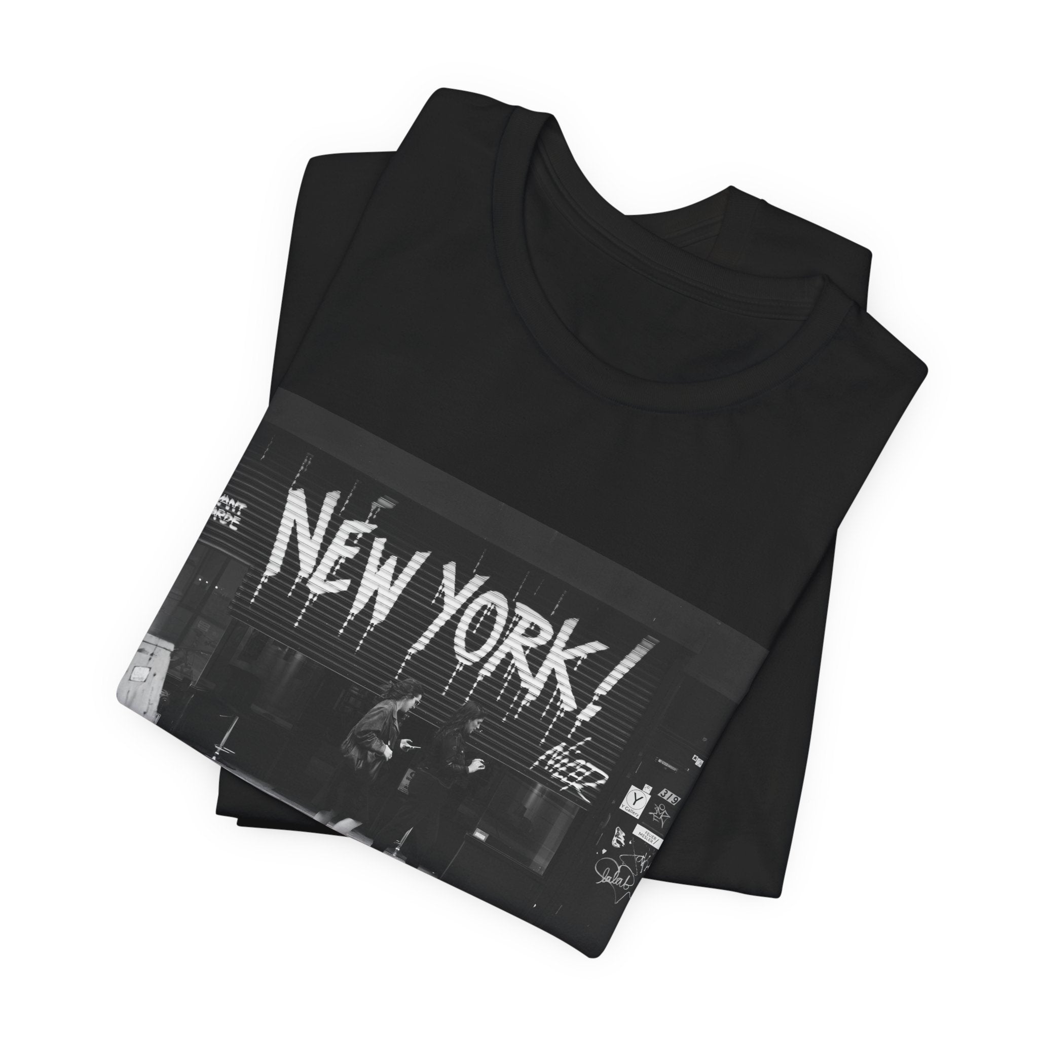 New York City Skyline Tee — Vintage Black & White 'NEW YORK!' Graphic Shirt