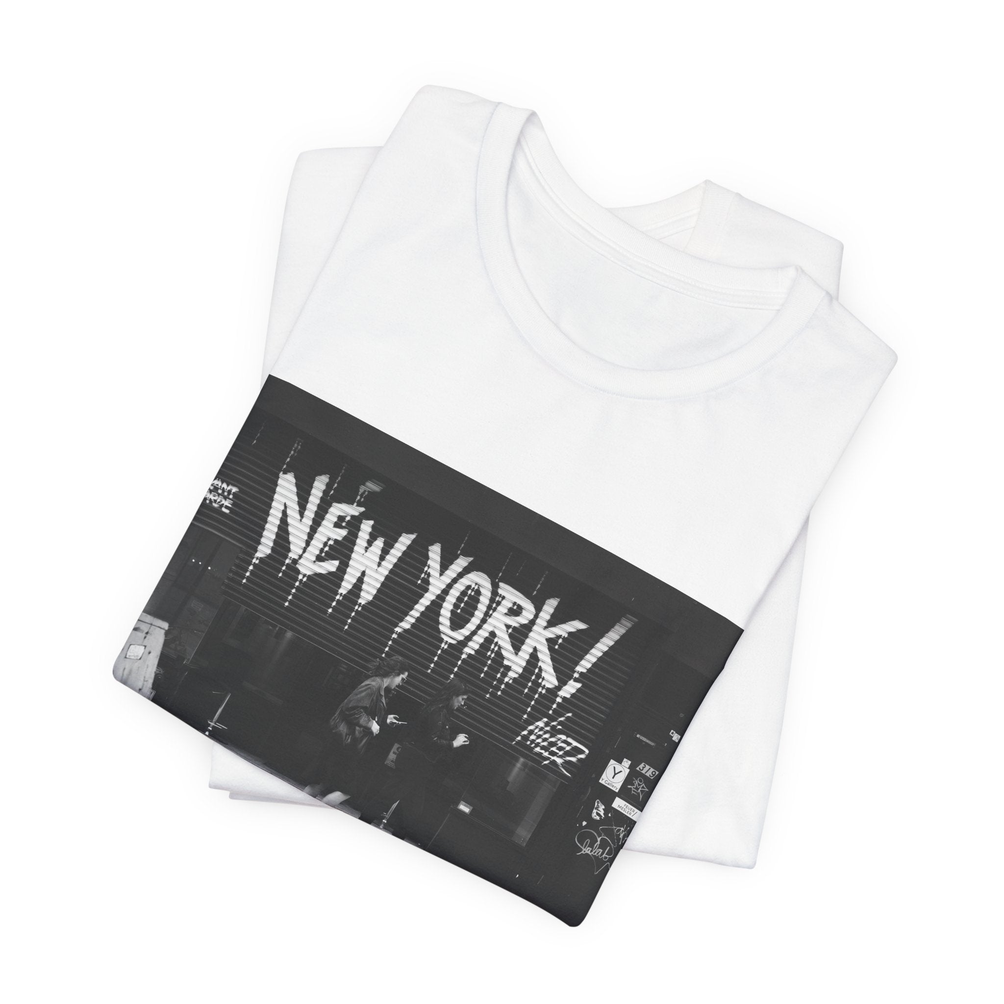 New York City Skyline Tee — Vintage Black & White 'NEW YORK!' Graphic Shirt