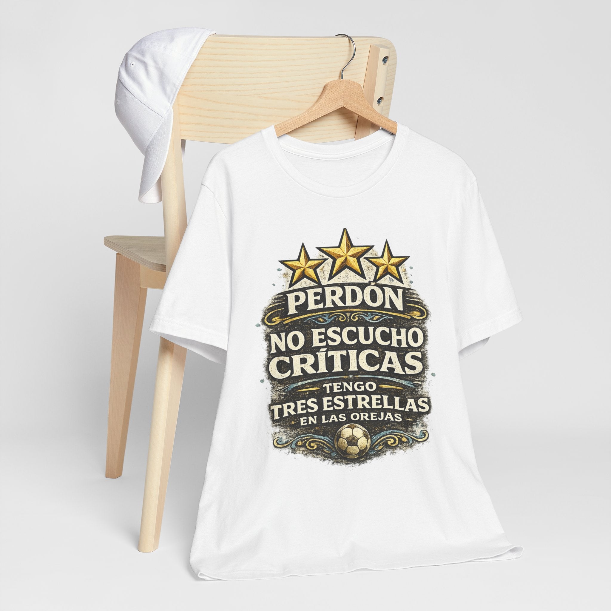 Perdón No Escucho Críticas, Tengo Tres Estrellas en las Orejas
