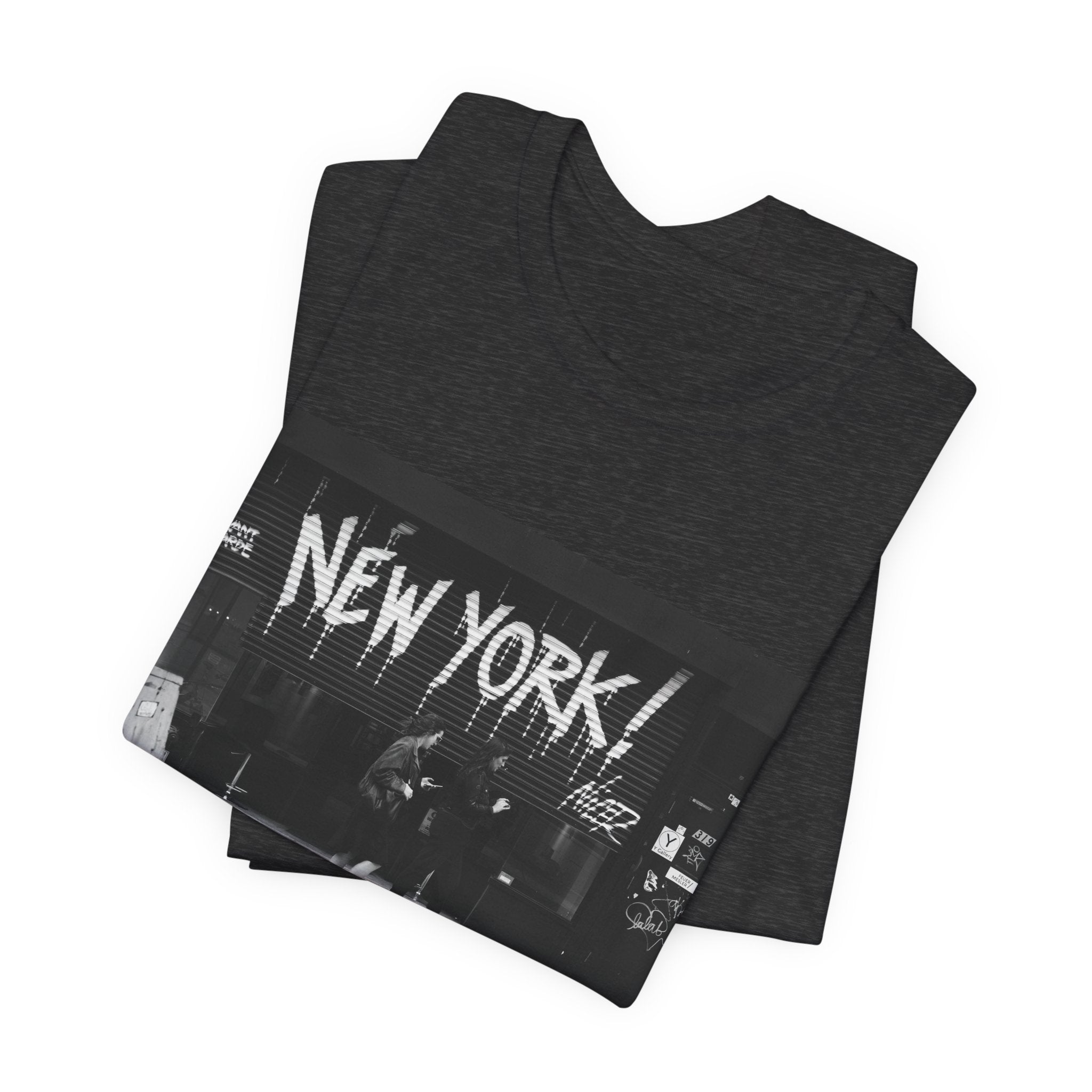 New York City Skyline Tee — Vintage Black & White 'NEW YORK!' Graphic Shirt
